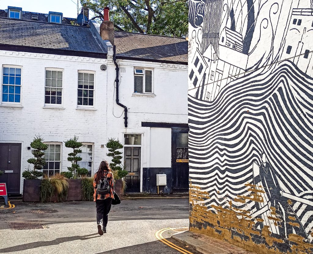 Codrington mews mural Notting Hill